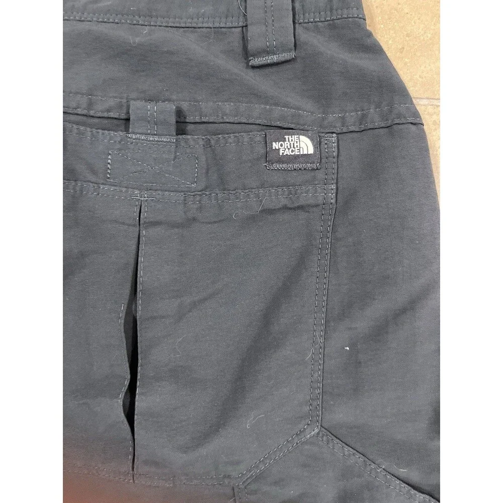 The North Face Mens Size 36 Regular Shorts Gray Nylon Zip Pocket Outdoor Hiking